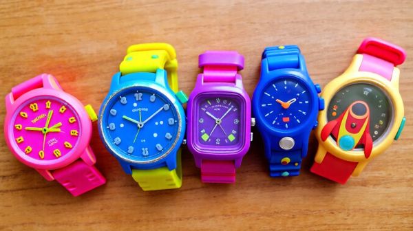 5 montres ludiques et colorées idéalement conçues pour les enfants