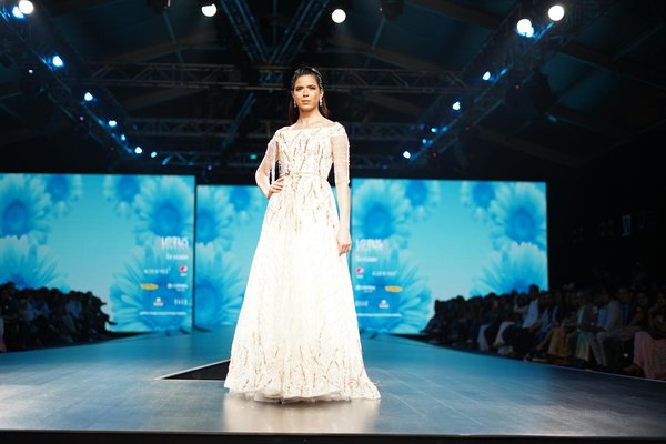 Les icônes de la mode inclusive : Influenceuses grande taille qui révolutionnent le style